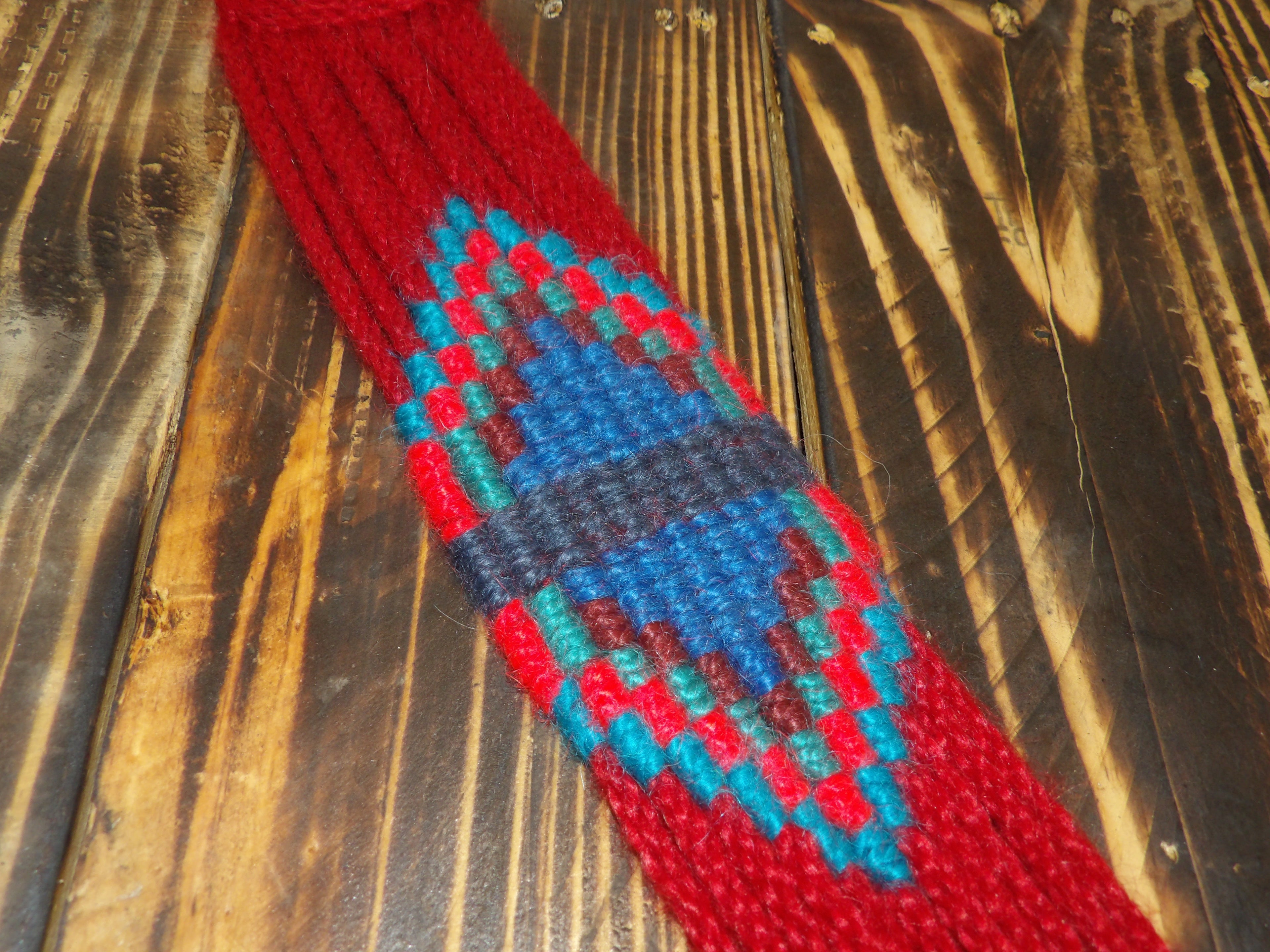 38 inch Detailed Red Breast Collar